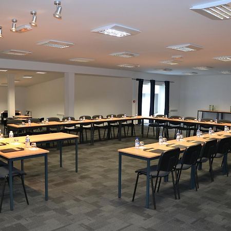 Park & Suites Village La Rochelle - Marans Marans  Buitenkant foto